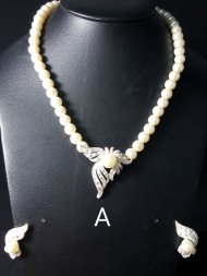 Pearl Necklace and Earing Set NS8